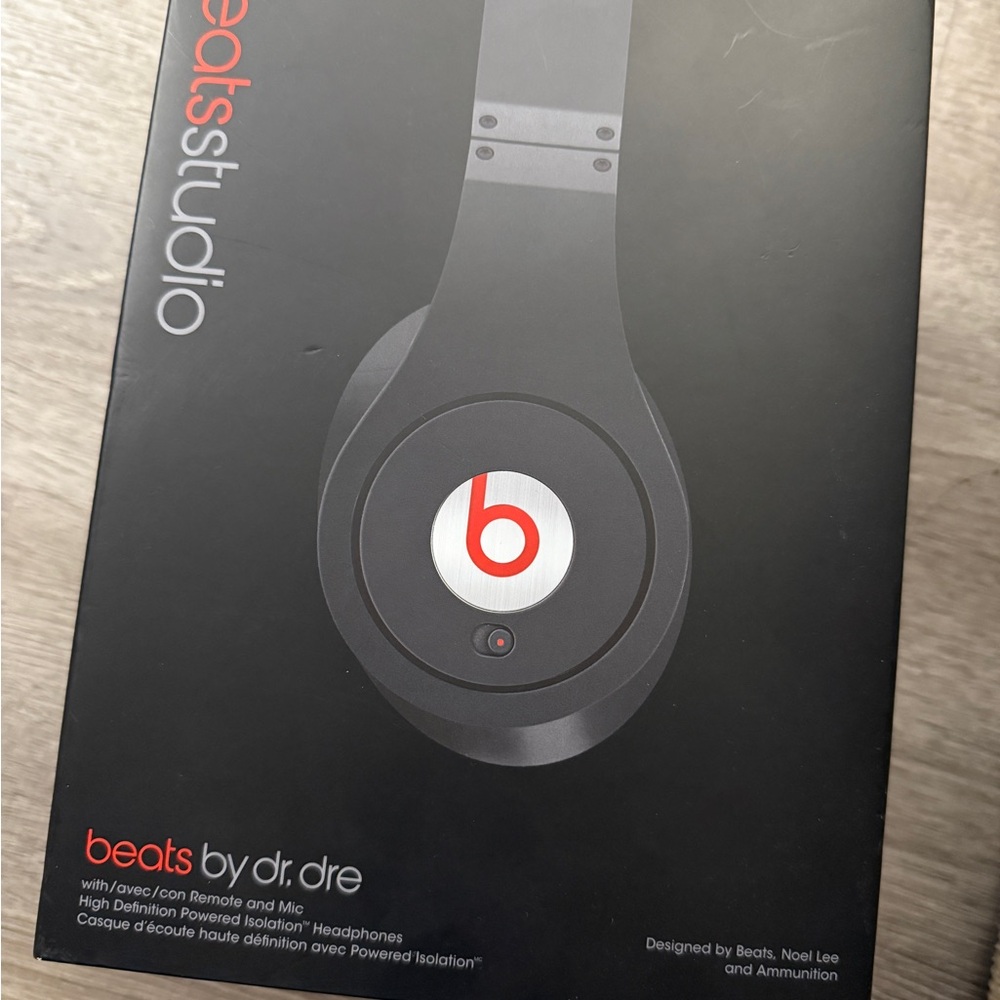 Beats by Dre Black Over-Ear Headphones with Plush Cushions